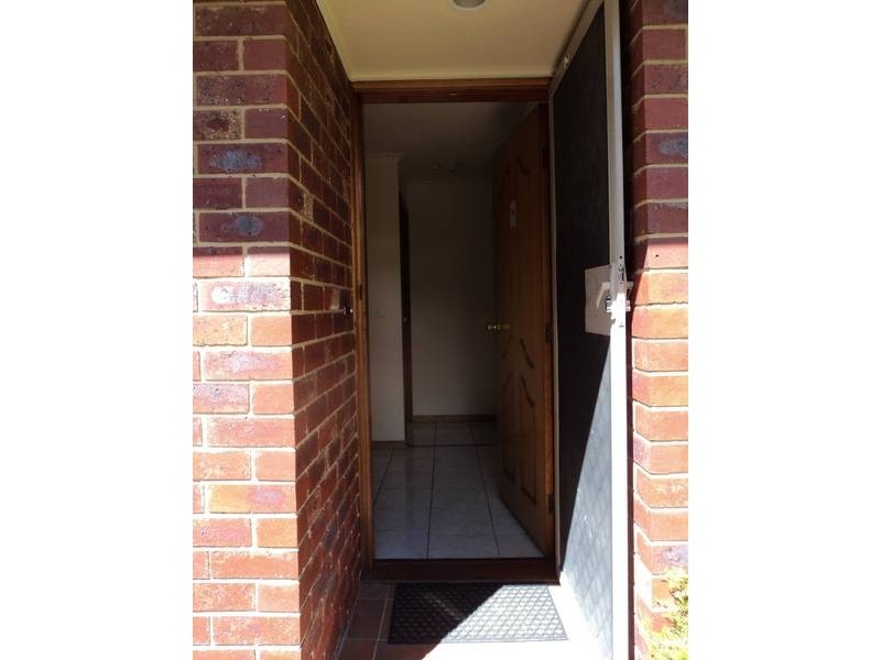1/9 Watt St, Sunshine VIC 3020