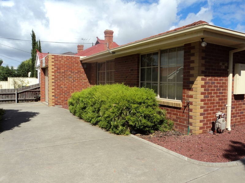1/9 Watt St, Sunshine VIC 3020