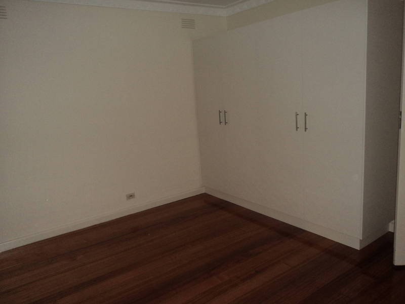 16  Monmouth Street, Avondale Heights VIC 3034