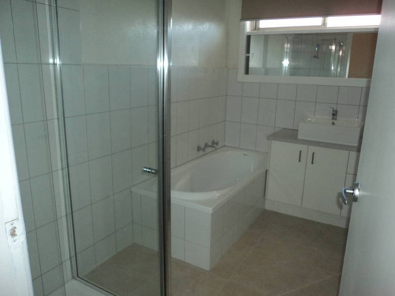 16  Monmouth Street, Avondale Heights VIC 3034