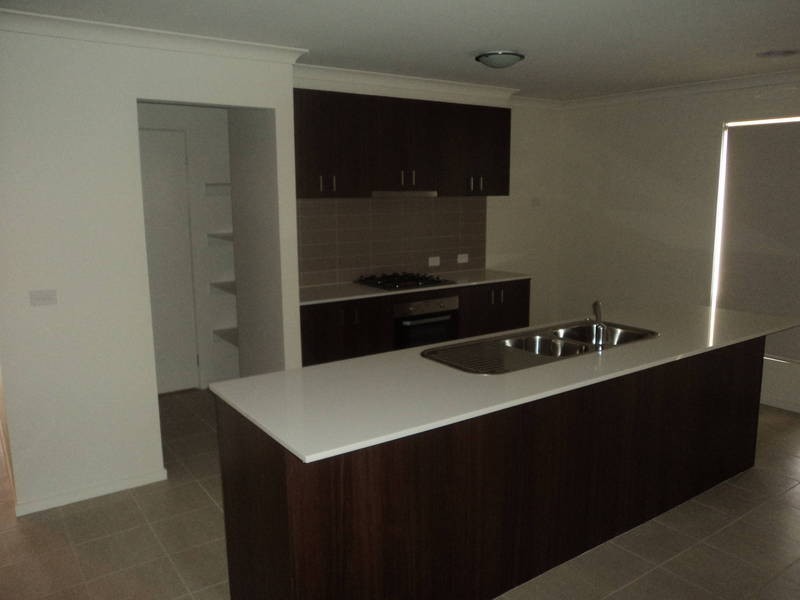 5 Pittos Ave, Brookfield VIC 3338