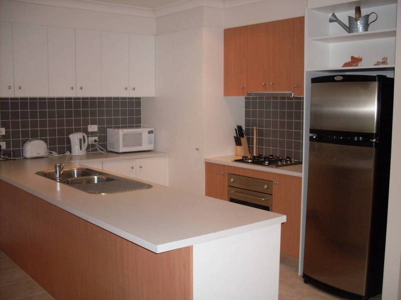 39 Wentworth Ave, Taylors Lakes VIC 3038