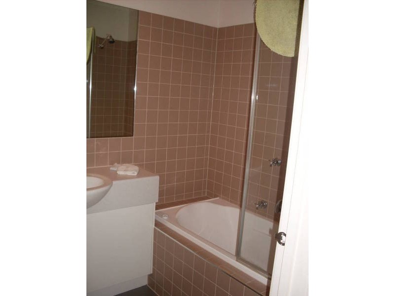 39 Wentworth Ave, Taylors Lakes VIC 3038