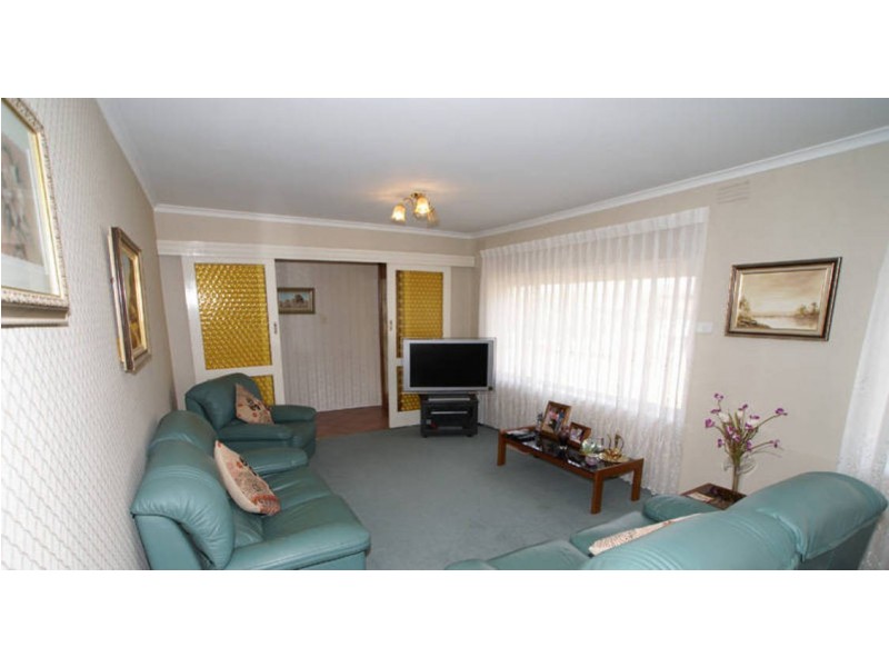 81 Ridge Drive, Avondale Heights VIC 3034