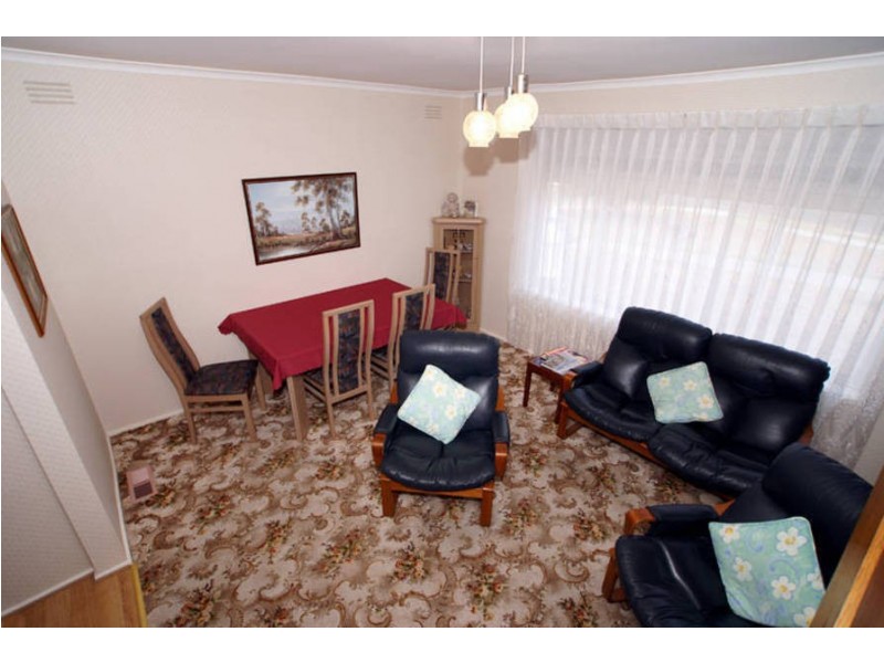 81 Ridge Drive, Avondale Heights VIC 3034