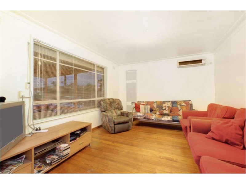 9 Rogerson Avenue, Avondale Heights VIC 3034