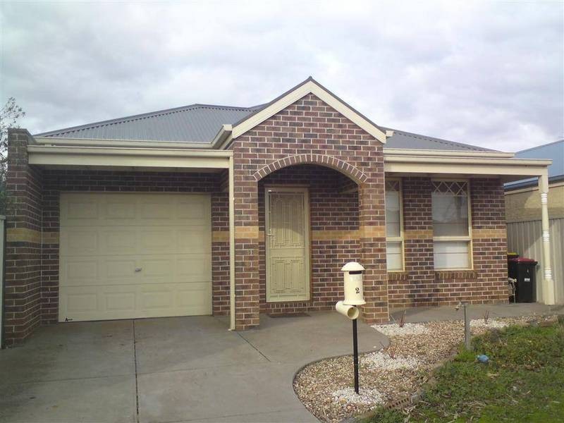 2 Taylors Court, Caroline Springs VIC 3023