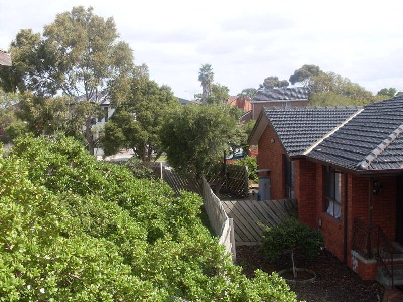 4/4 Carmyle Street, Avondale Heights VIC 3034