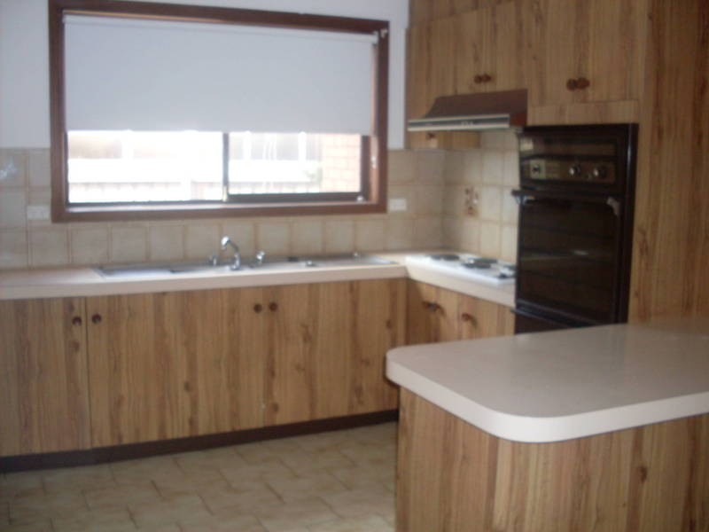 4/4 Carmyle Street, Avondale Heights VIC 3034