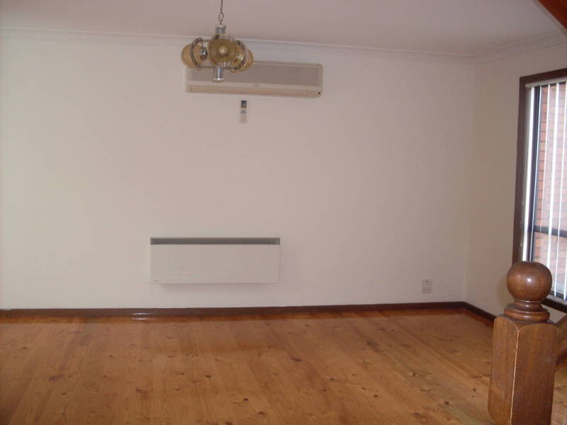 4/4 Carmyle Street, Avondale Heights VIC 3034