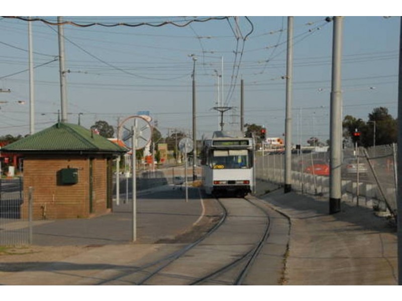 99 Matthews Avenue, Airport West VIC 3042