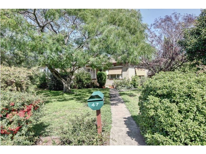 47 Clarks Rd, Keilor East VIC 3033