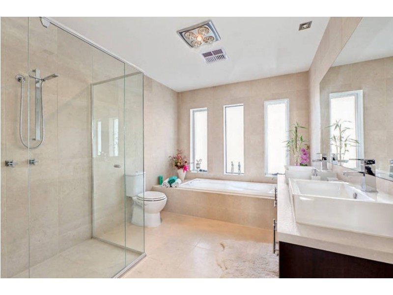 27 Riverbank Drive, Maribyrnong VIC 3032