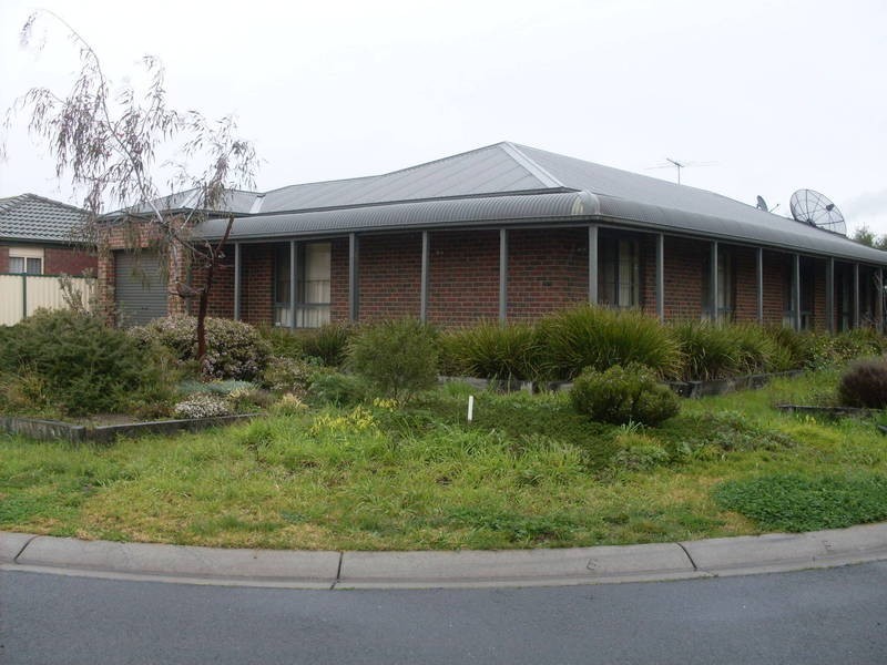 2 Hebe Place, Sunshine West VIC 3020
