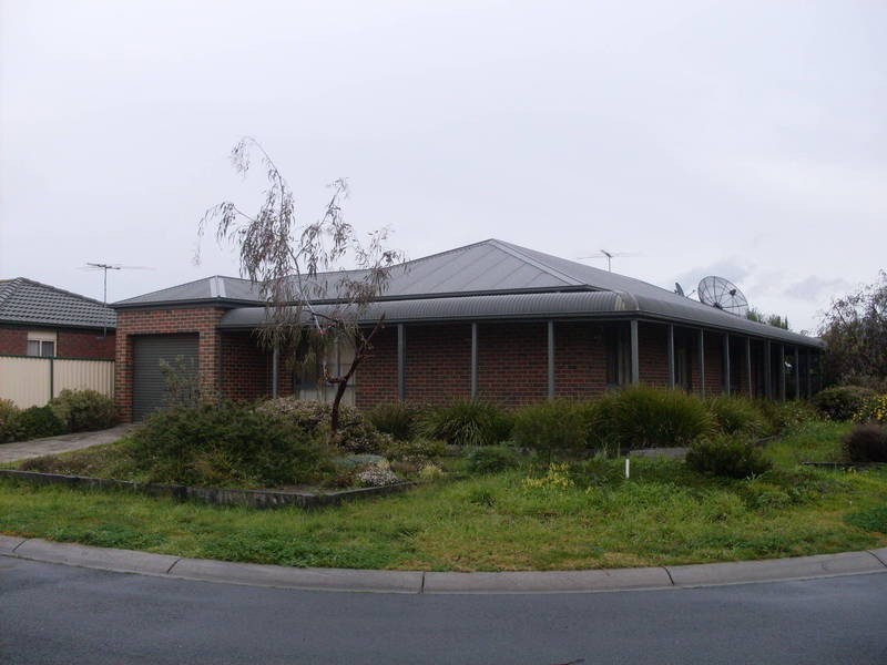 2 Hebe Place, Sunshine West VIC 3020