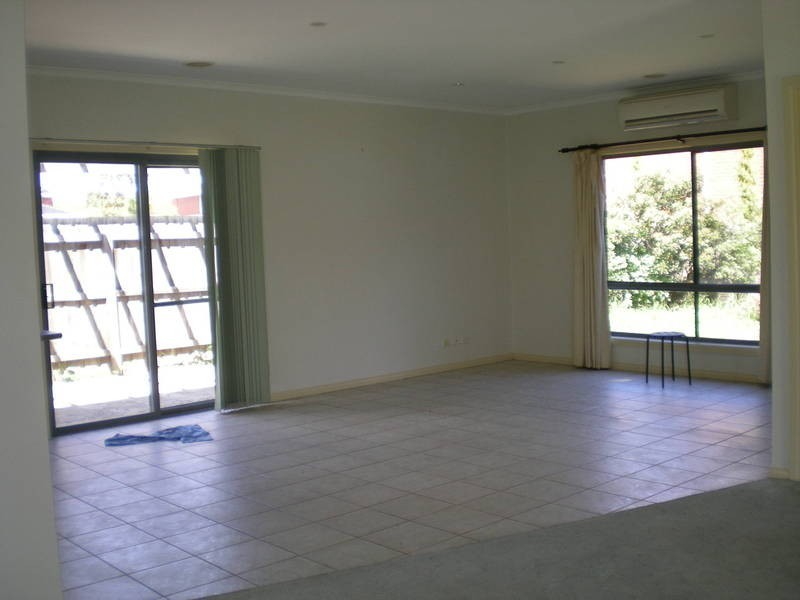 2 Hebe Place, Sunshine West VIC 3020