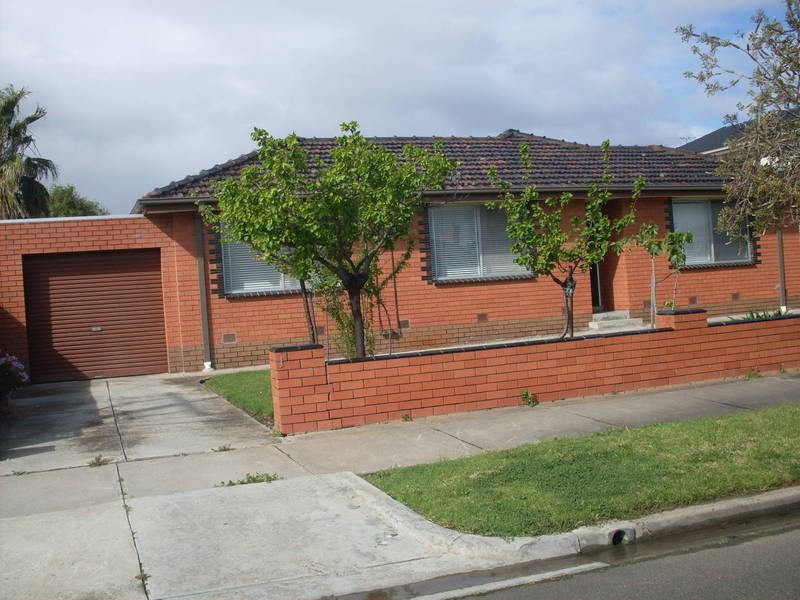 2/1 Cudgewa Place, Keilor East VIC 3033