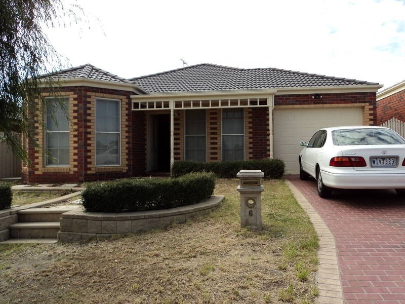 6 Crestwood Lane, Craigieburn VIC 3064