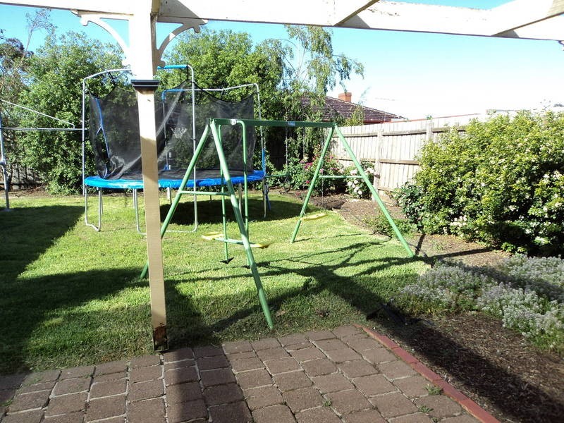 56 Lincoln Drive, Keilor East VIC 3033