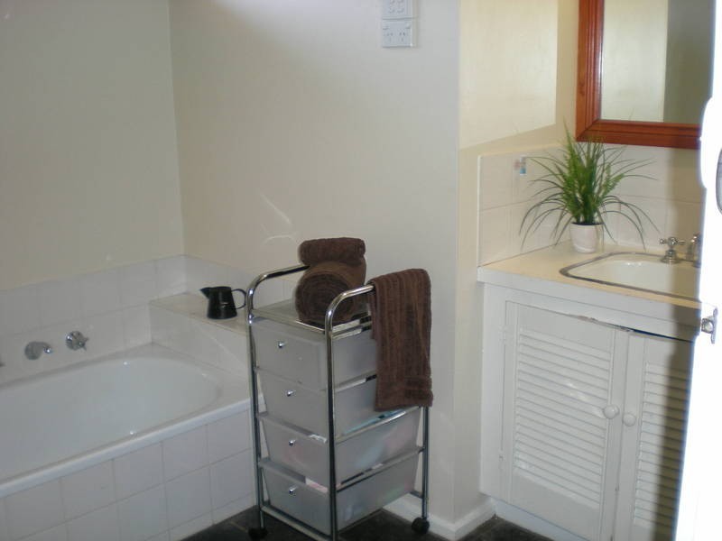 56 Lincoln Drive, Keilor East VIC 3033