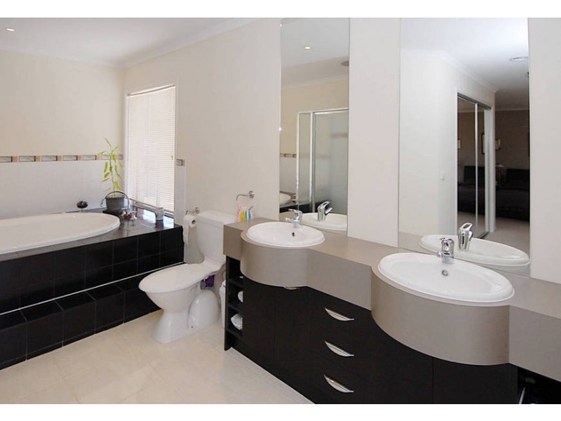 20 Tawrrific Street, Kurunjang VIC 3337