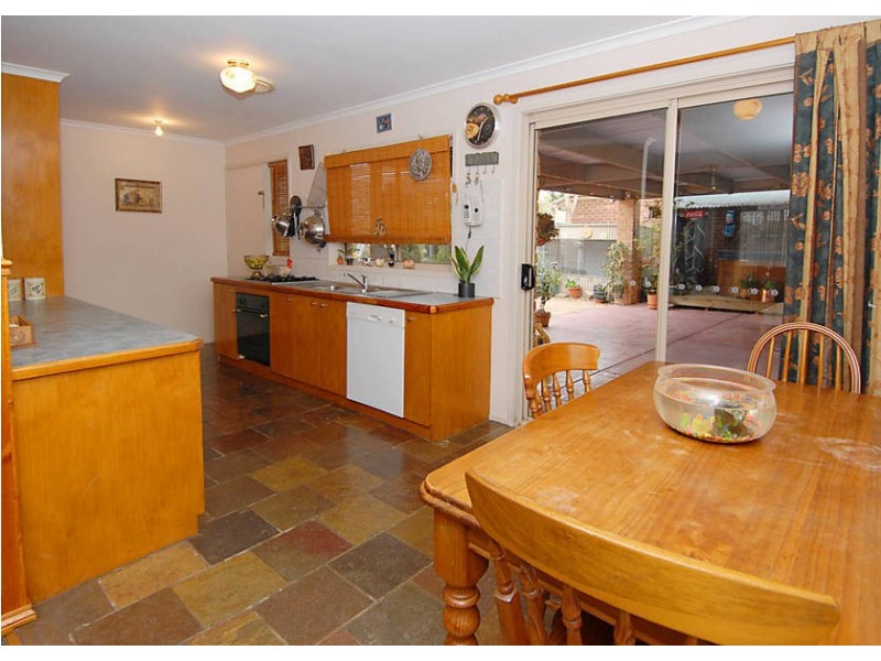 1 Rimfire Court, Melton VIC 3337