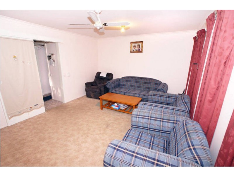 2 Wilson Road, Melton South VIC 3338