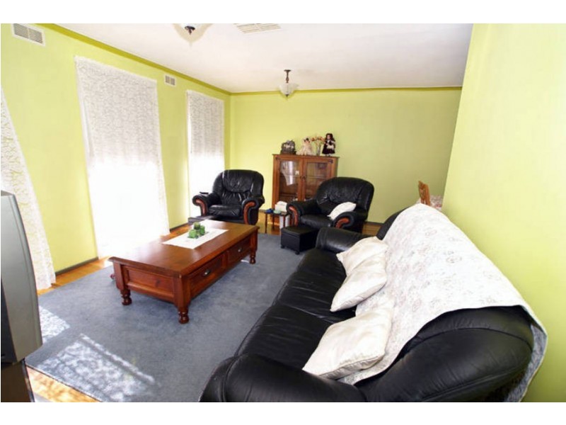 99 Centenary Avenue, Melton VIC 3337