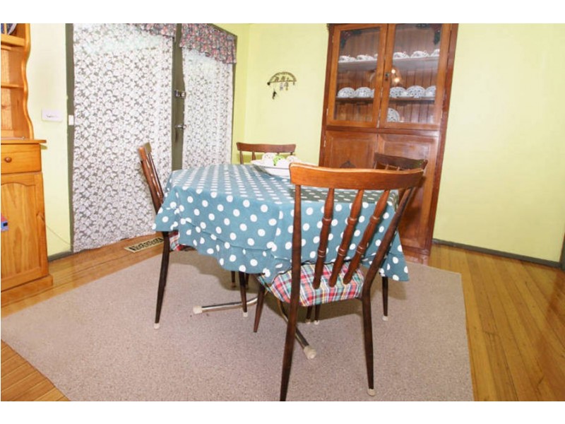 99 Centenary Avenue, Melton VIC 3337