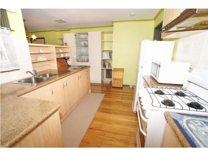 99 Centenary Avenue, Melton VIC 3337