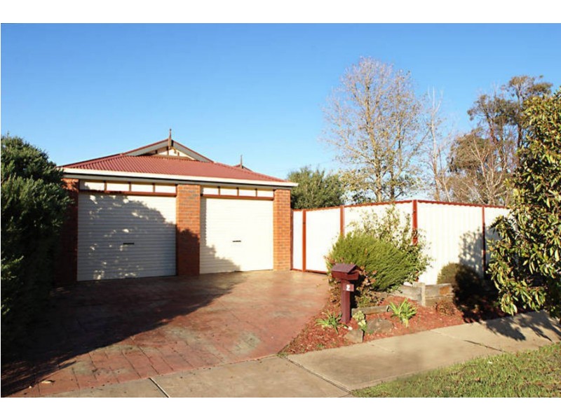 2 Gleneagles Drive, Melton West VIC 3337