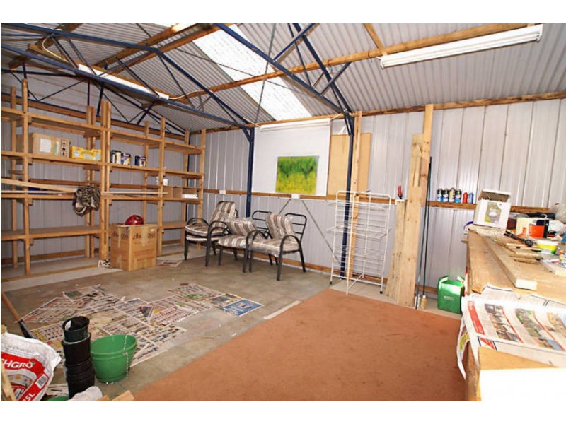 2 Gleneagles Drive, Melton West VIC 3337