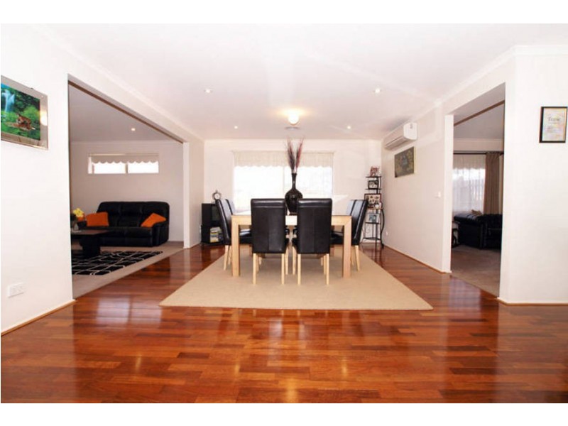 55 Killarney Drive, Melton VIC 3337