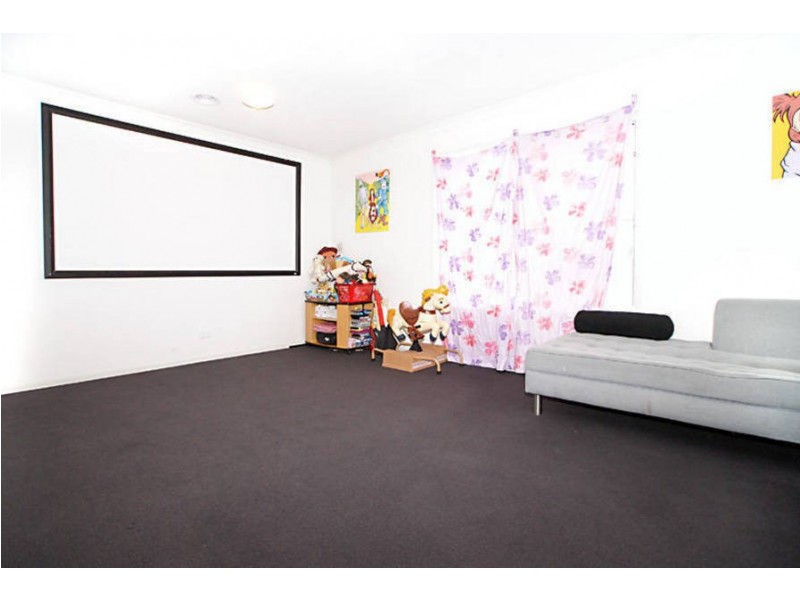 2 Wetherby Place, Melton West VIC 3337