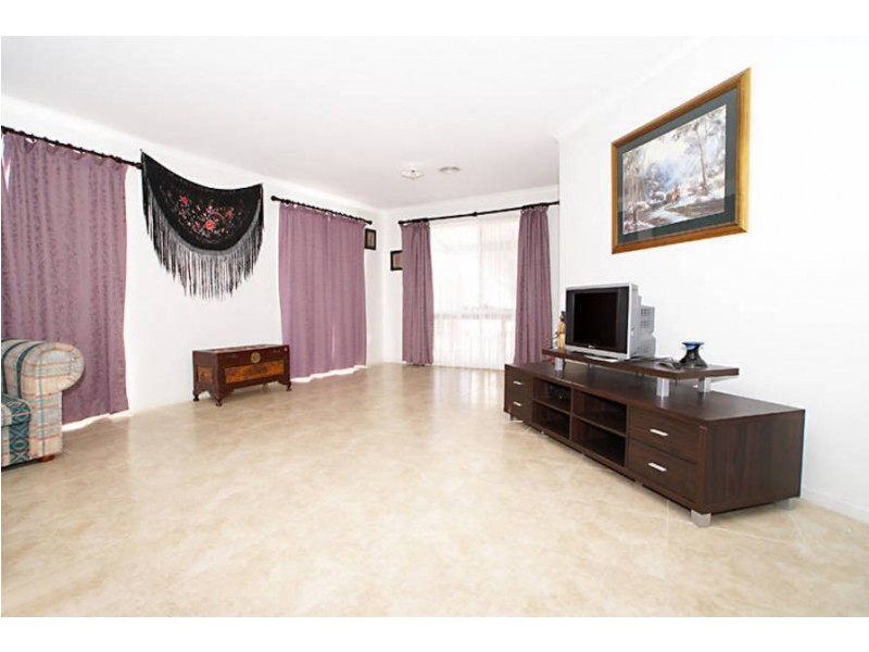 6 Heather Court, Kurunjang VIC 3337