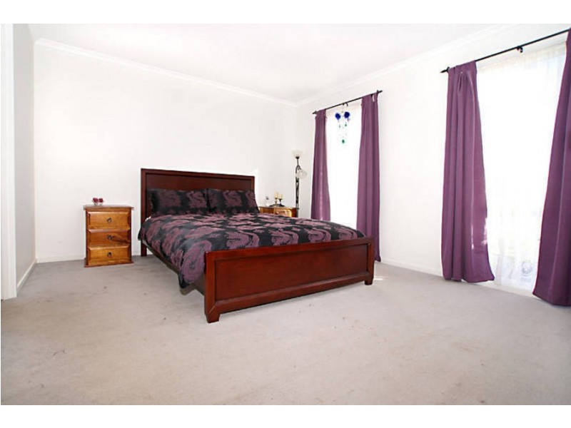 6 Heather Court, Kurunjang VIC 3337