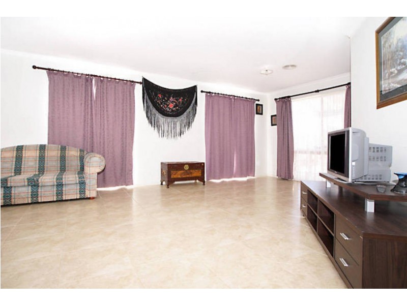 6 Heather Court, Kurunjang VIC 3337