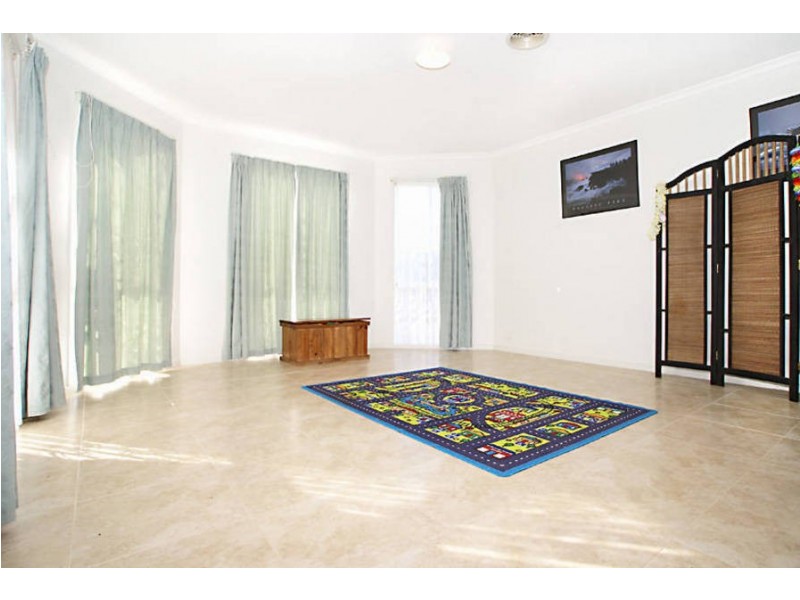 6 Heather Court, Kurunjang VIC 3337