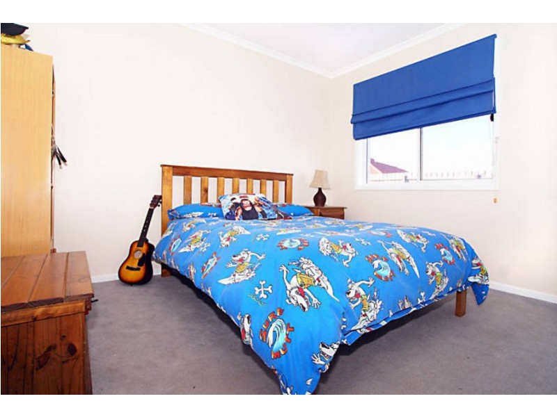6 Heather Court, Kurunjang VIC 3337