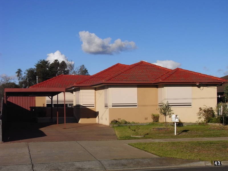 42 Andrew Street, Melton South VIC 3338