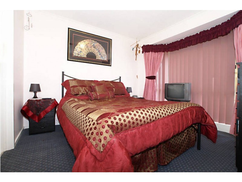 14 Cromwell Close, Melton South VIC 3338