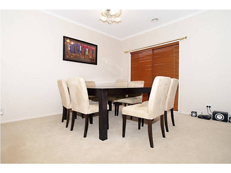 10 Carlyon Close, Melton West VIC 3337