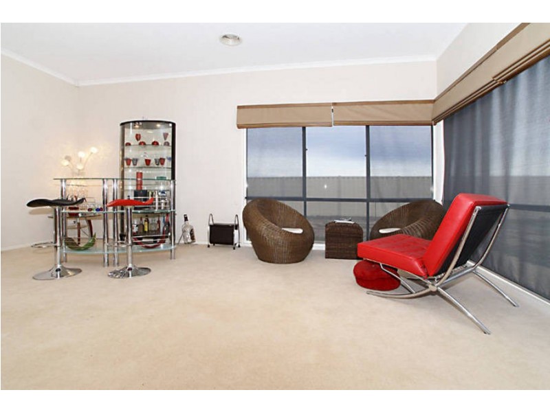 10 Carlyon Close, Melton West VIC 3337