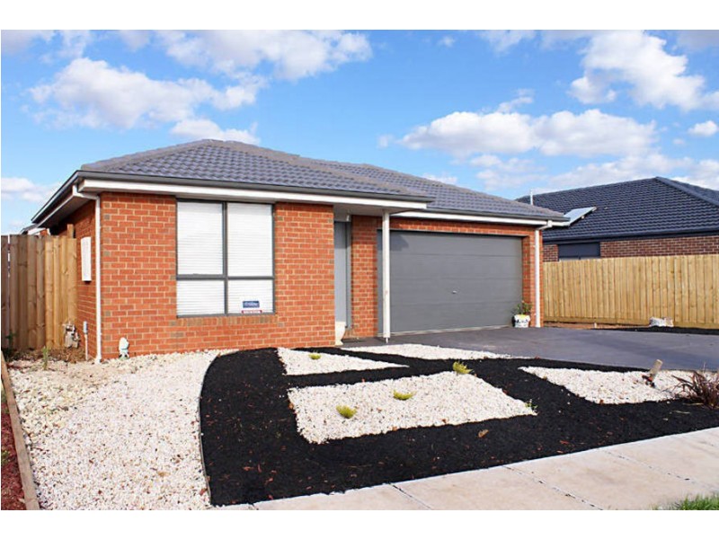 16 Black Knight Way, Kurunjang VIC 3337