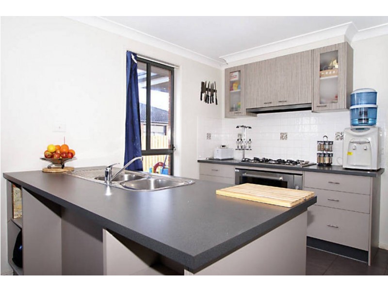 16 Black Knight Way, Kurunjang VIC 3337