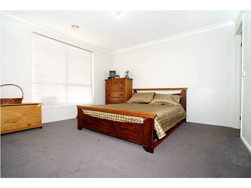 16 Black Knight Way, Kurunjang VIC 3337