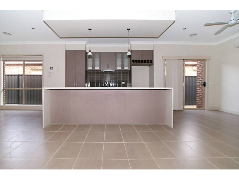 7 Silverleaf Drive, Melton VIC 3337