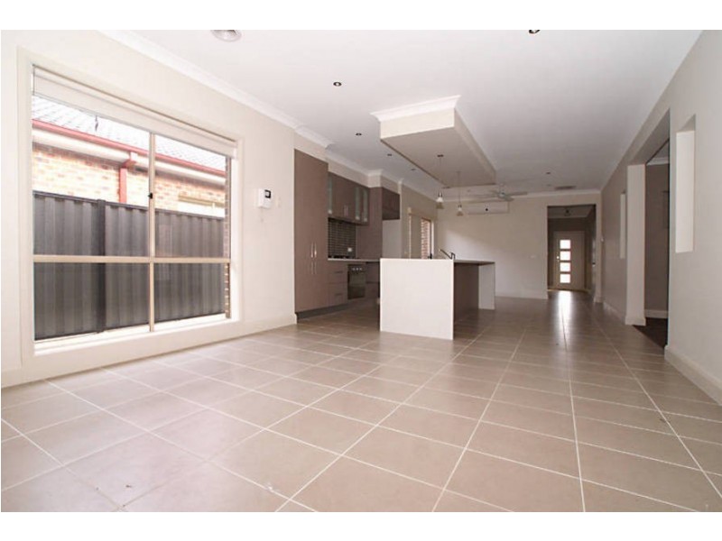 7 Silverleaf Drive, Melton VIC 3337