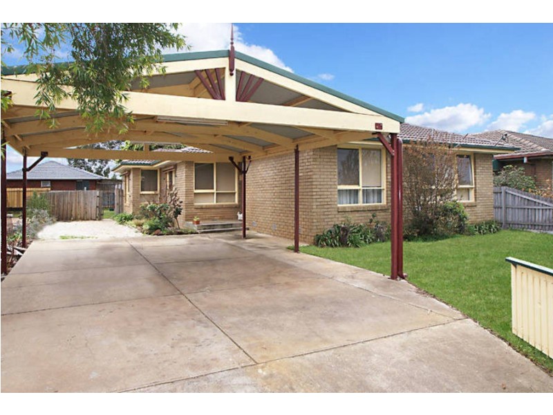 38 Oldershaw Road, Melton VIC 3337