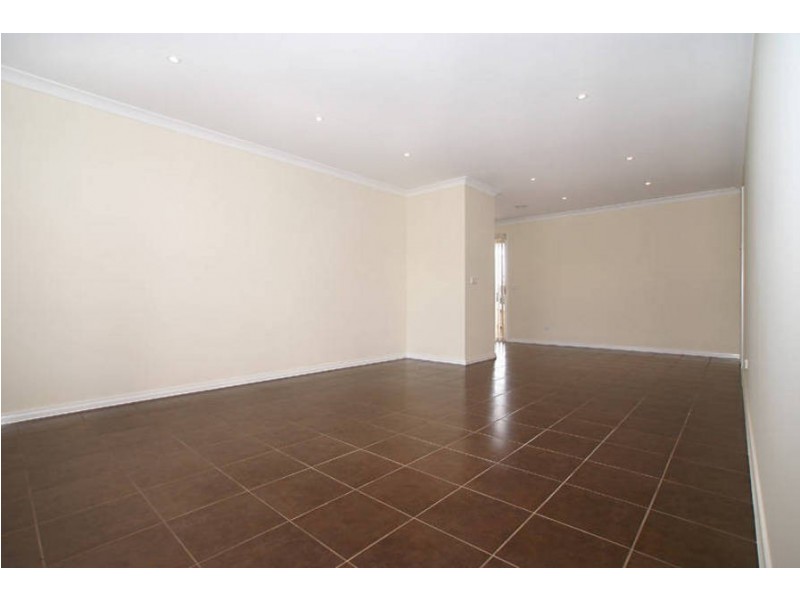 7 Petrea Place, Melton West VIC 3337